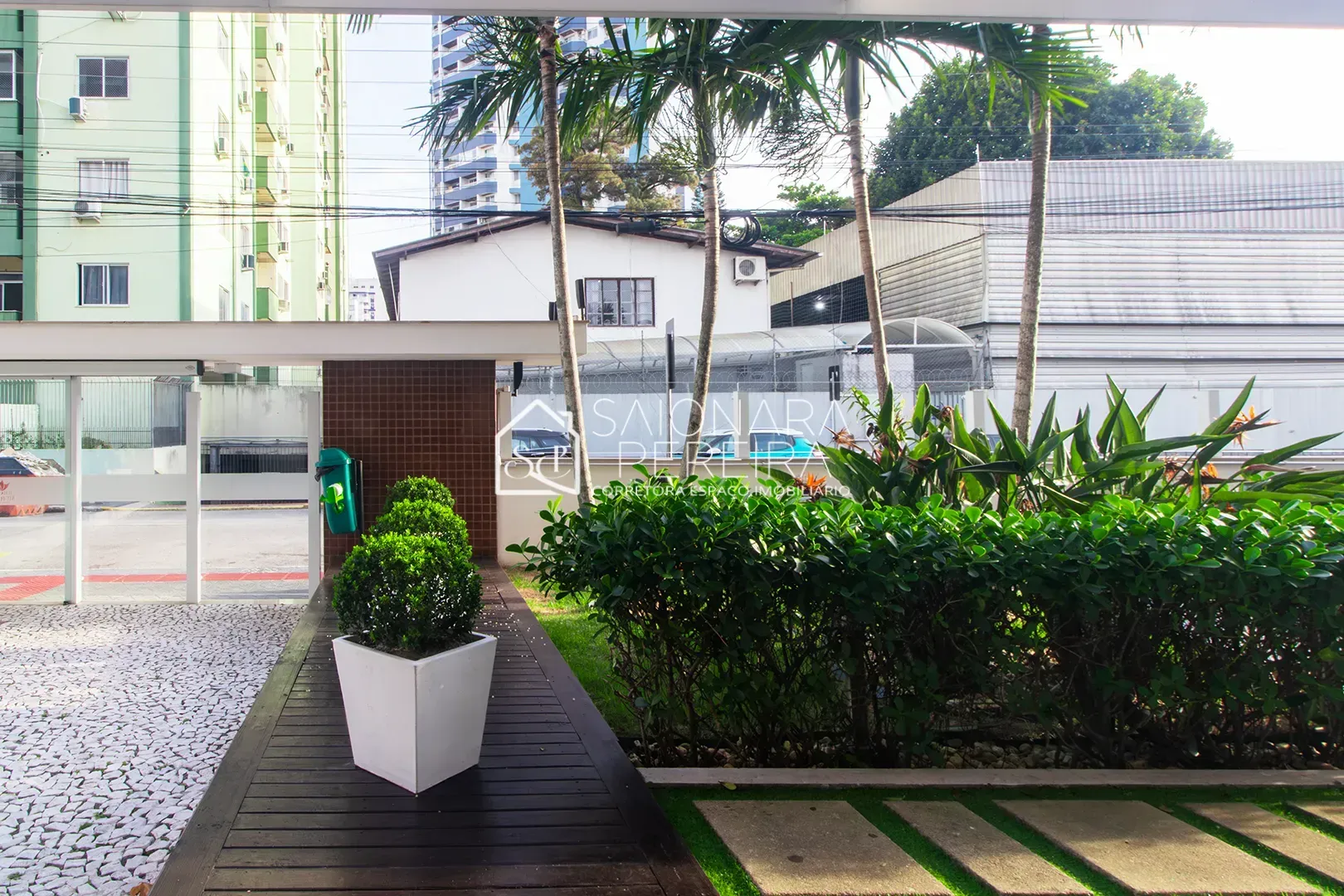 Imagem Apartamento à venda no bairro Campinas, São José - 2 dormitórios com varanda gourmet