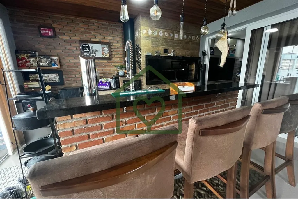 Imagem Bem-vindo a esta incrível casa à venda, localizada no charmoso bairro Lomba do Pinheiro, em Porto ...
