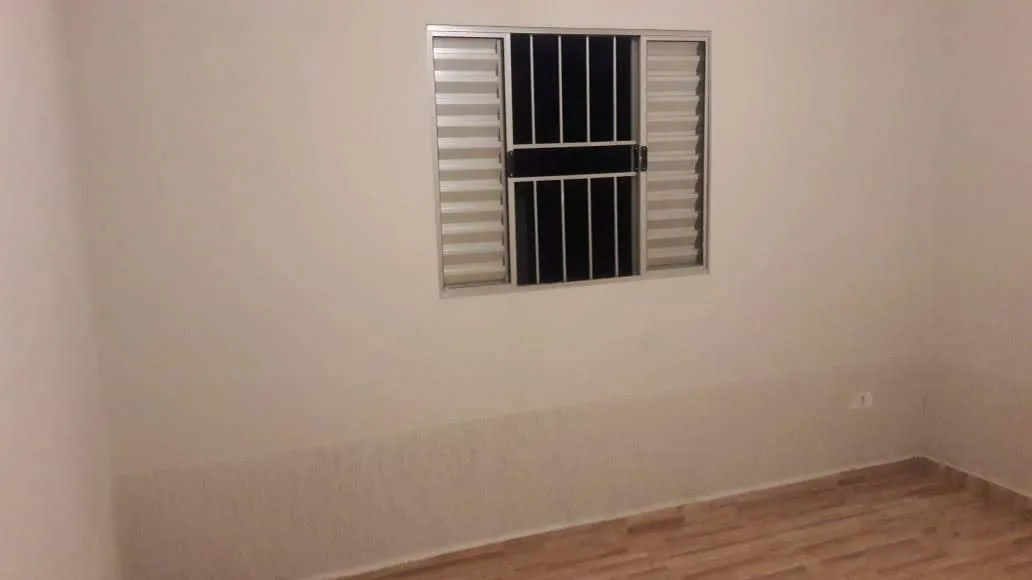 Imagem Casa a Venda em Jardim Ipanema com 2 Quartos e Garagem para 2 Carros