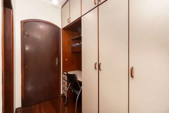 Imagem Excelente Casa à venda com 3 suítes, 4 vagas de garagem, salão de festas e área gourmet por R$1460.000-Jd Marisa-SP