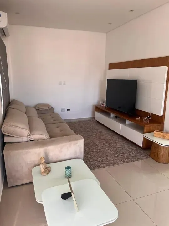 Imagem Casa de Alto Padrão no Condomínio Valville - 3 Suítes, Vista Panorâmica e Lazer Completo!