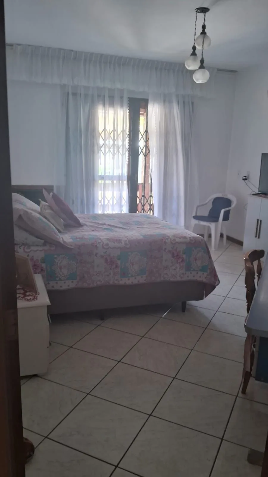 Imagem Casa em Ipanema 03 dormitórios, 01 Suíte , 03 vagas.. Aceita veículos / Imoveis