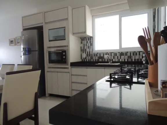 Imagem Casa de Alto Padrão à Venda no Bairro Areias de Palhocinha em Garopaba-SC