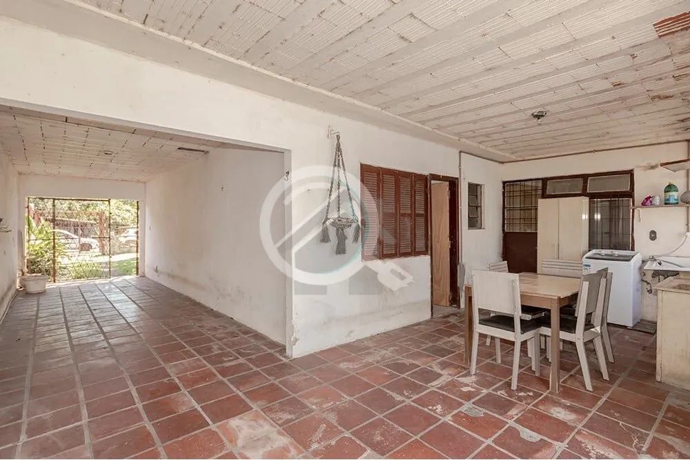 Imagem Venha conhecer este incrível terreno residencial à venda no Bairro Partenon, Rio Grande do Sul! Lo...