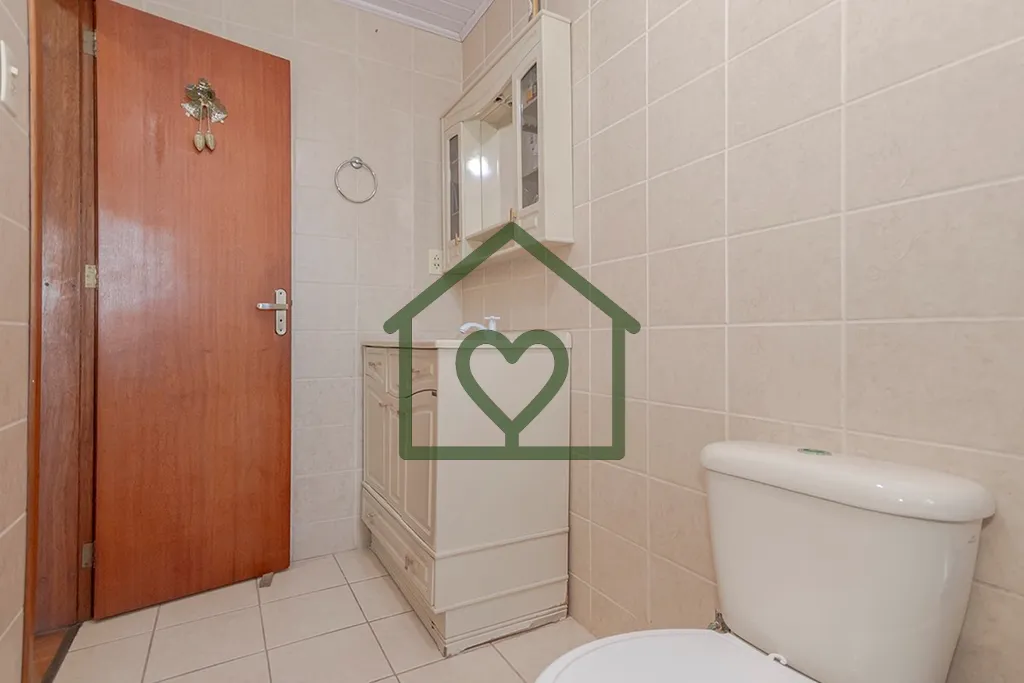 Imagem CASA DE 250m² COM 4 QUARTOS, 3 BANHEIROS, 3 SALAS DE ESTAR, 2 COZINHAS, ESPAÇO GOURMET. COM 3 VAGA...