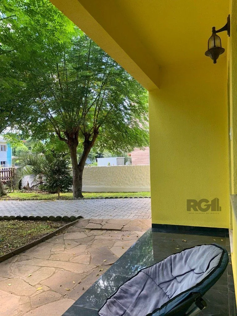 Imagem Casa sobrado com 03 dormitórios e garagem para 3 carros na cidade de Nova Petrópolis