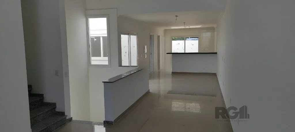 Imagem Casa de 3 dormitórios no bairro Hípica