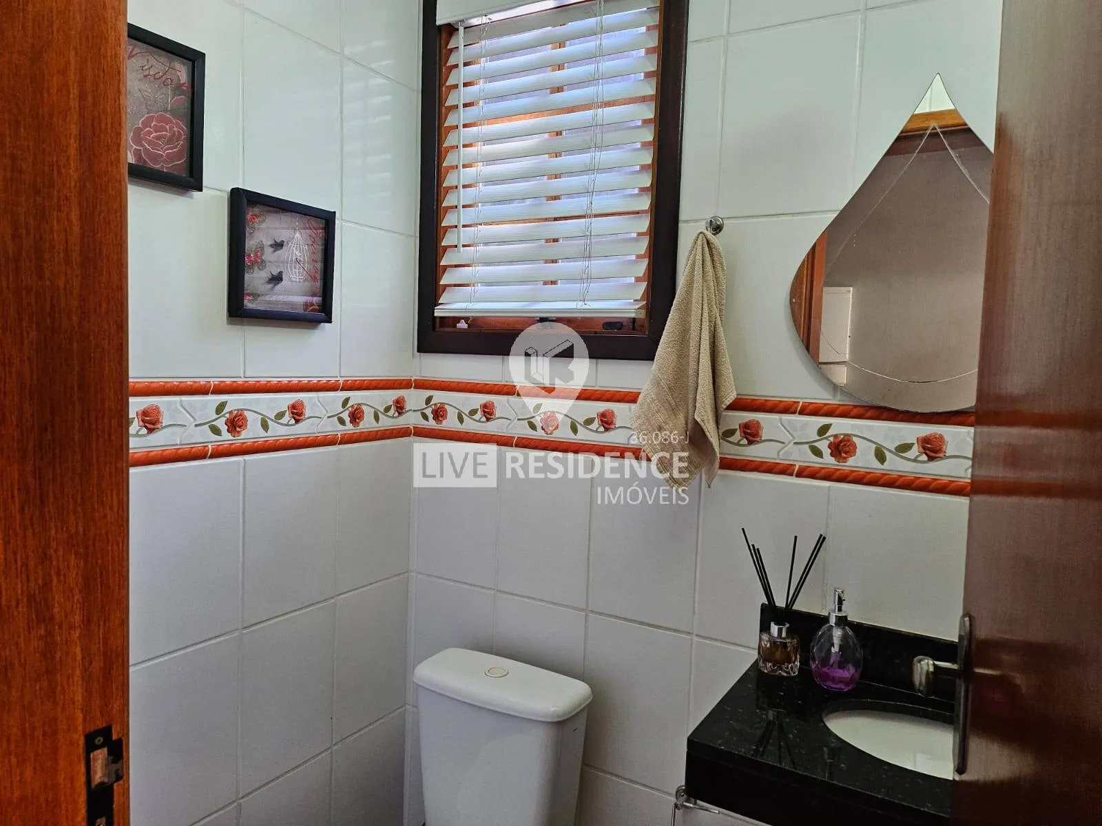 Imagem Sobrado moderno com espaço gourmet para receber a família e amigos!