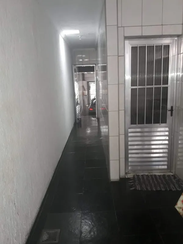 Imagem Casa à venda em Jardim Santo André, Santo André-SP: 2 quartos, 1 sala, 1 banheiro, 2 vagas de garagem, 150,00 m² de área.