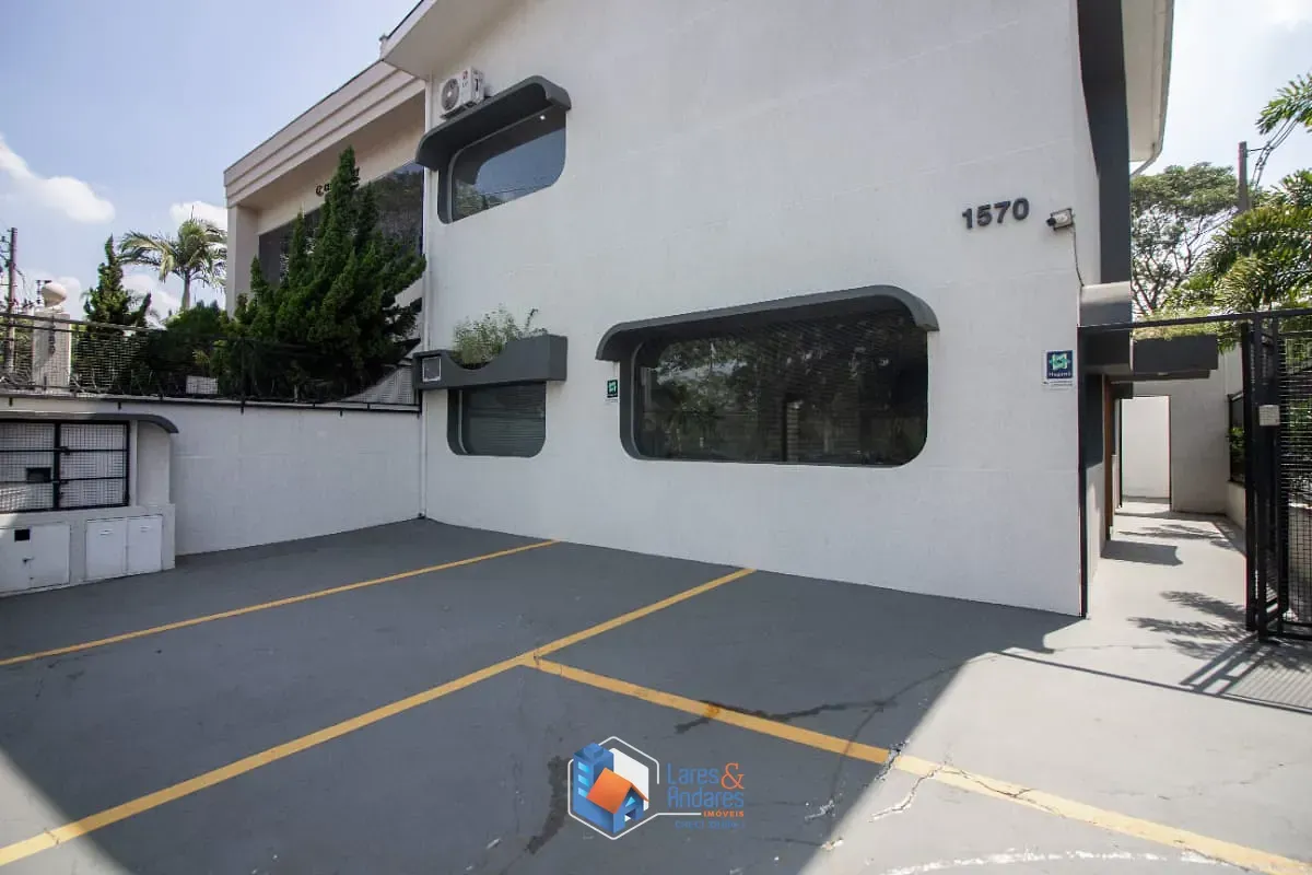 Imagem Casa comercial para venda em Paraíso, 181m²