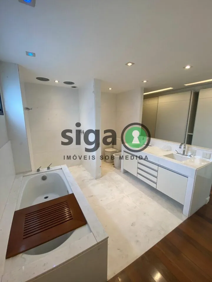 Imagem APARTAMENTO Á VENDA NO PANAMBY COM TRÊS SUÍTES POR 2.250.000, RUA ITAPAIUNA!
