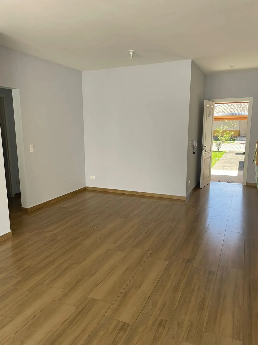 Imagem Casa à venda e locação, 3 Quartos, 1 Suite, 4 Vagas, 250M², Crispim, Pindamonhangaba - SP | Reserva Anauá