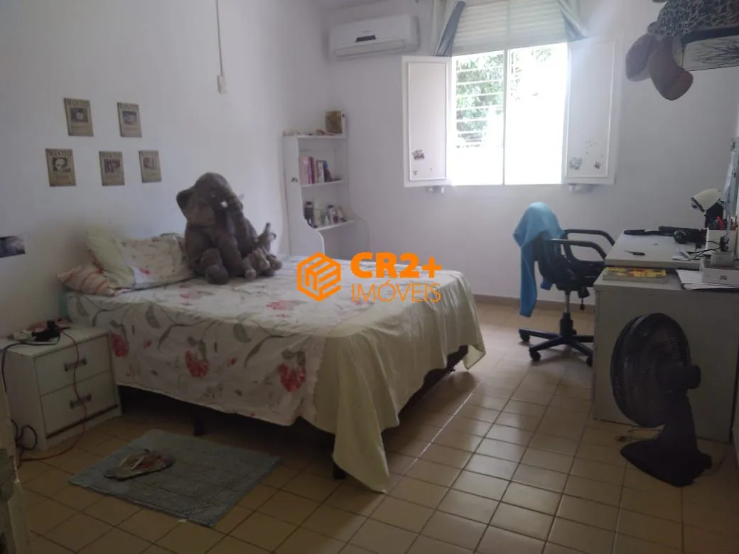 Imagem Vendo Casa 242m² com 3 Quartos sendo 1 Suíte, no Engenho do Meio.- 842m² total