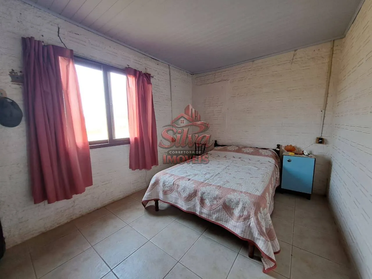 Imagem Terreno com 3 casas em Mariluz