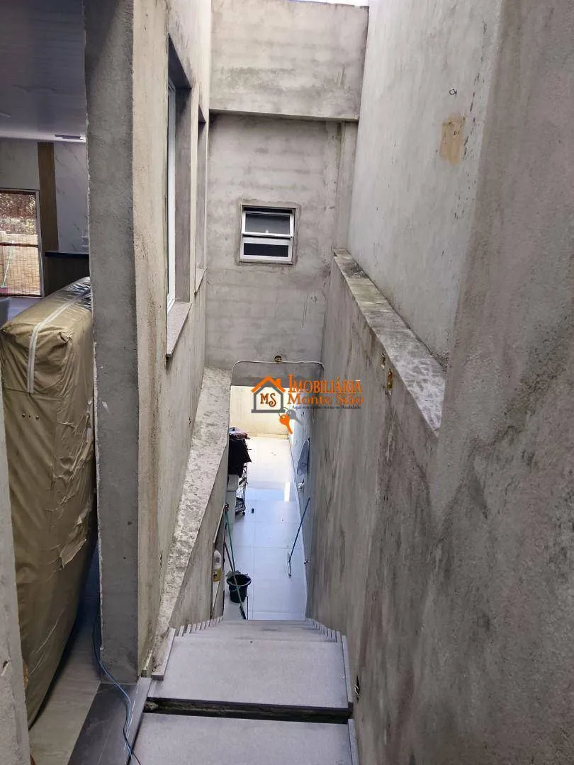 Imagem Sobrado com 2 dormitórios à venda, 300 m² por R$ 520.000,00 - Jardim Palmira - Guarulhos/SP