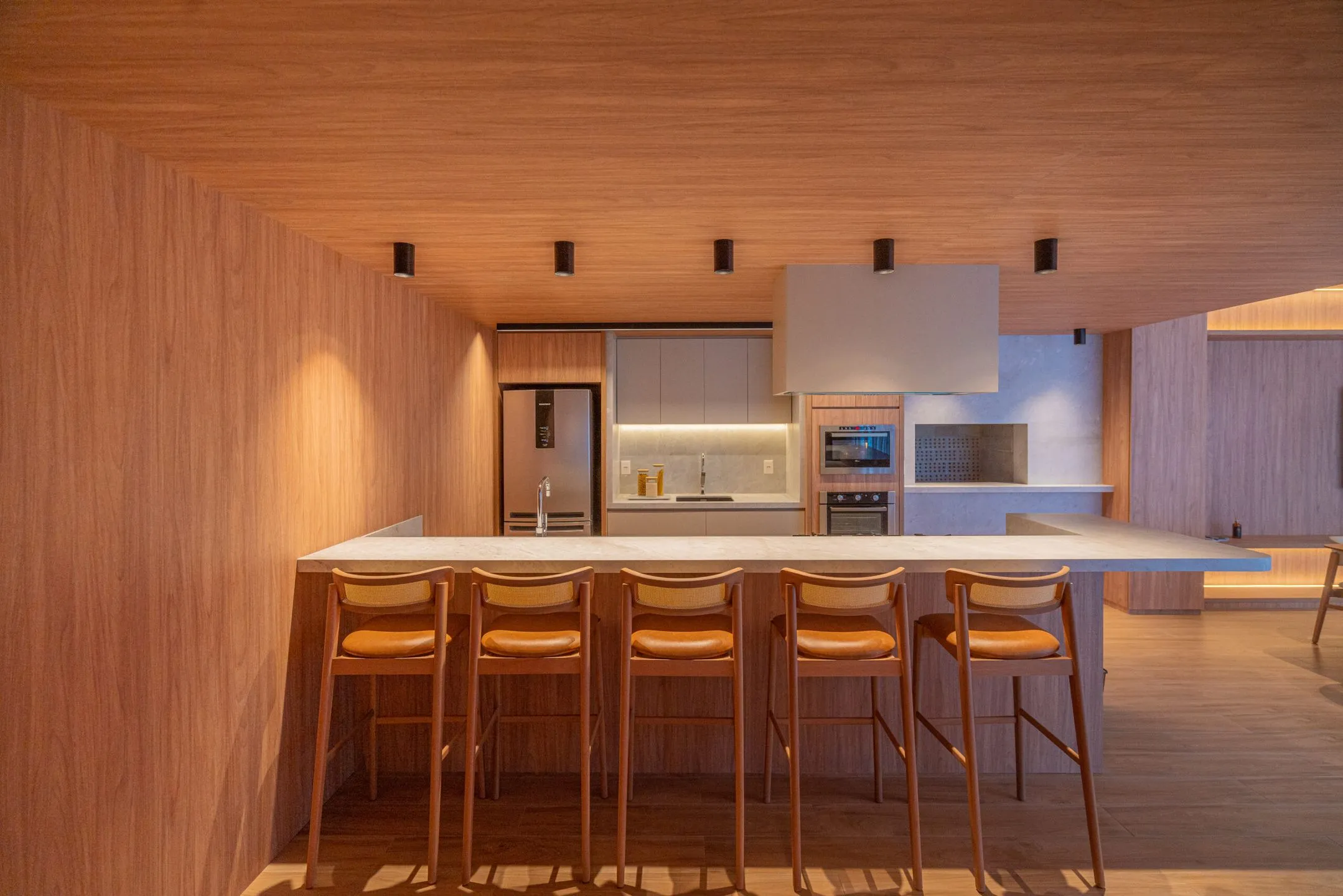 Imagem Apartamento à venda em Torres, Predial, com 2 quartos, 93.9m2