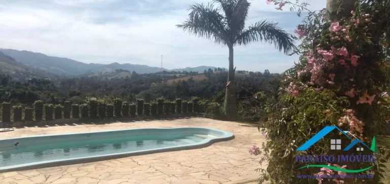 Viva em Grande Estilo: Casa com 5 Quartos e Piscina - Itapeva em Bairro de Areias