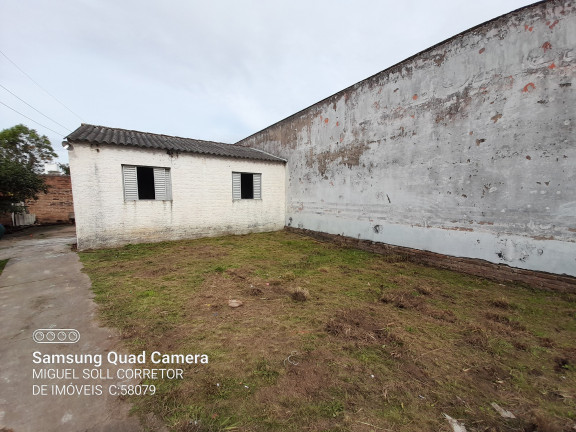 Casa com 2 Quartos para Alugar, 45 m² em Centro - Bagé