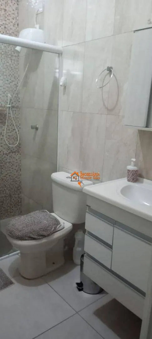 Imagem Sobrado com 4 dormitórios à venda por R$ 600.000,00 - Parque Renato Maia - Guarulhos/SP