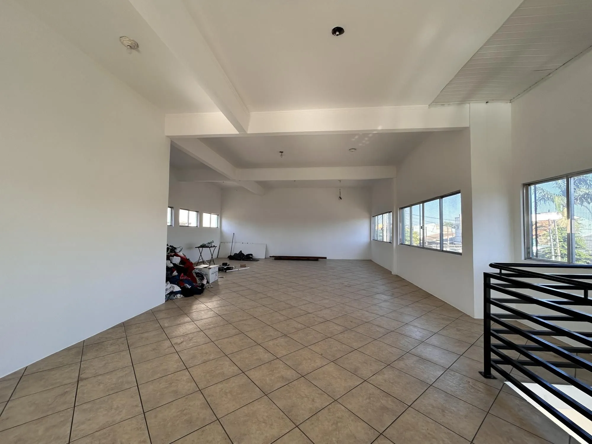 Imagem PRÉDIO COMERCIAL - 214M2 DE ÁREA PRIVATIVA - BAIRRO MATO GRANDE - CANOAS/RS
