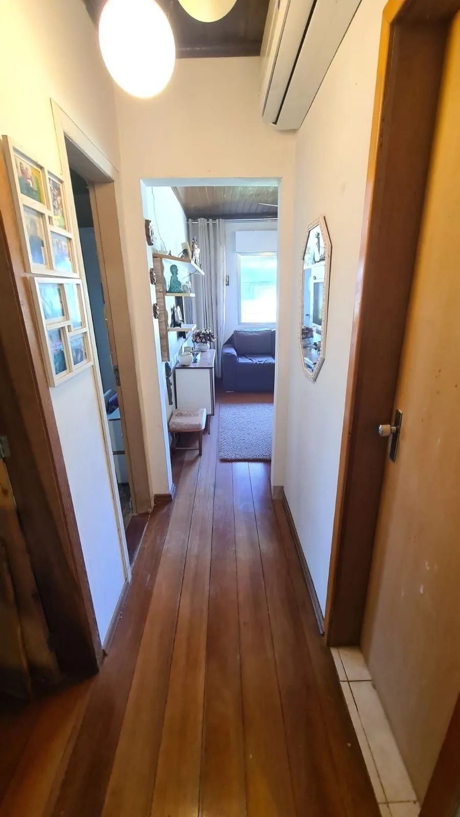 Imagem Casa com 4 dormitórios, 2 vagas e 300m² á venda