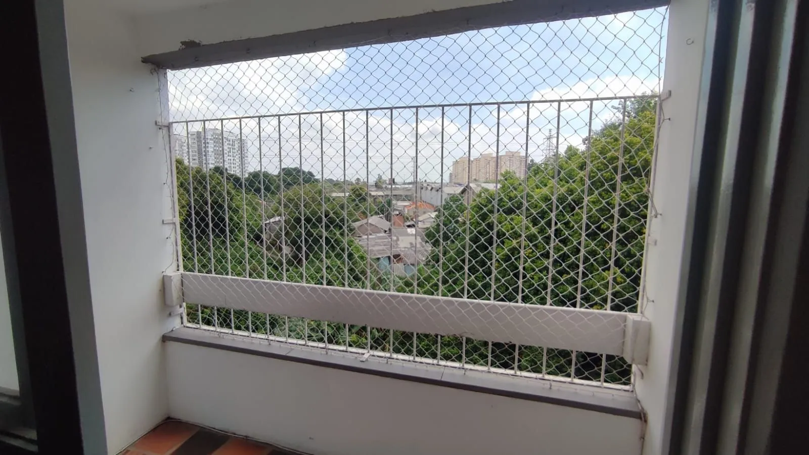 Imagem Apartamento 2 dorm com sacada, Mobiliado 1 vaga coberta Porto Alegre