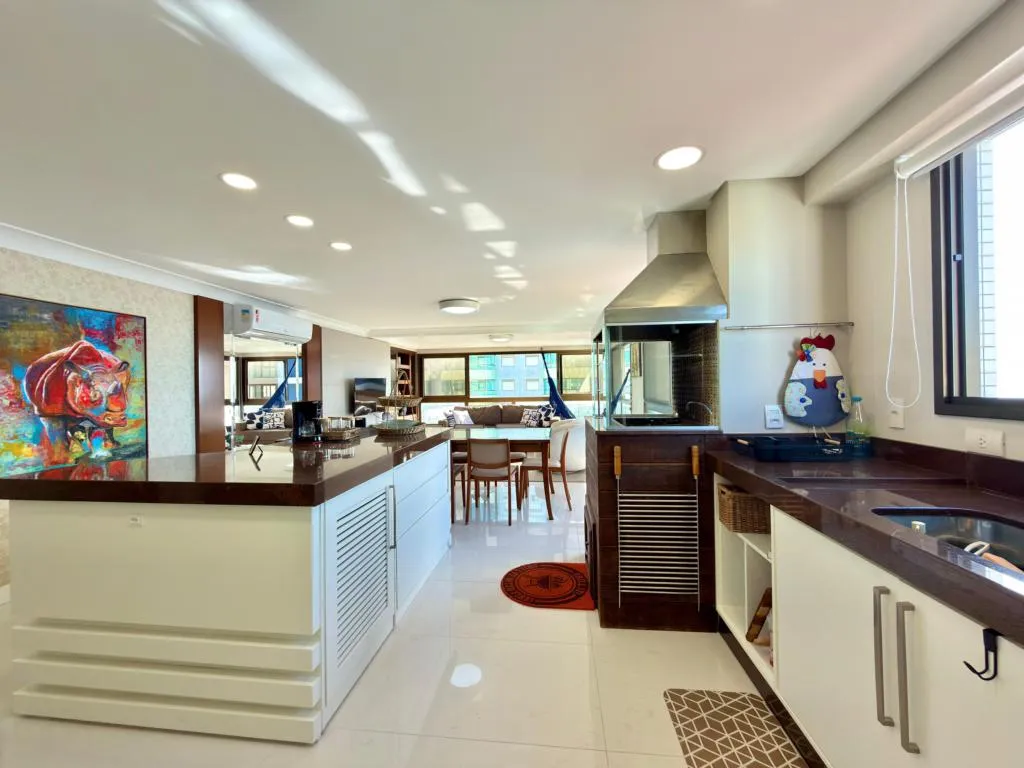 Imagem Apartamento 4Dormitórios dependência - Bairro Navegantes