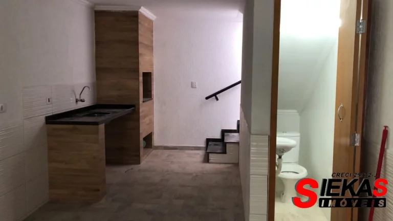 Imagem Imperdível oportunidade! Casa à venda na Penha de França, São Paulo-SP: 3 quartos, 1 suíte, 2 salas, 4 banheiros, 4 vagas de garagem, 180m².
