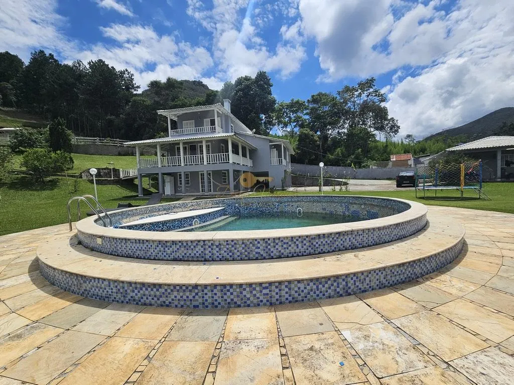 Imagem Casa em Condomínio para Venda em Teresópolis / RJ no bairro Green Valley