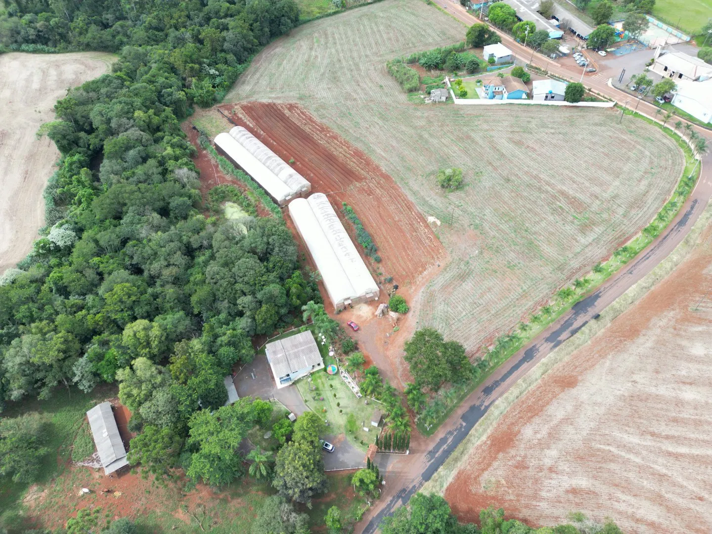 Foto do imóvel Chácara em Cascavel - Rio do Salto - Venda - Casa Sede, Lago para Pesca e Pomar - Aproveite! em Rio do Salto, Cascavel - Parana
