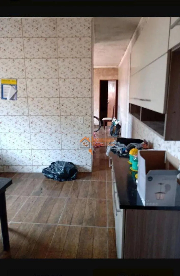 Imagem Casa com 4 dormitórios à venda, 140 m² por R$ 320.000,00 - Jardim dos Pimentas - Guarulhos/SP