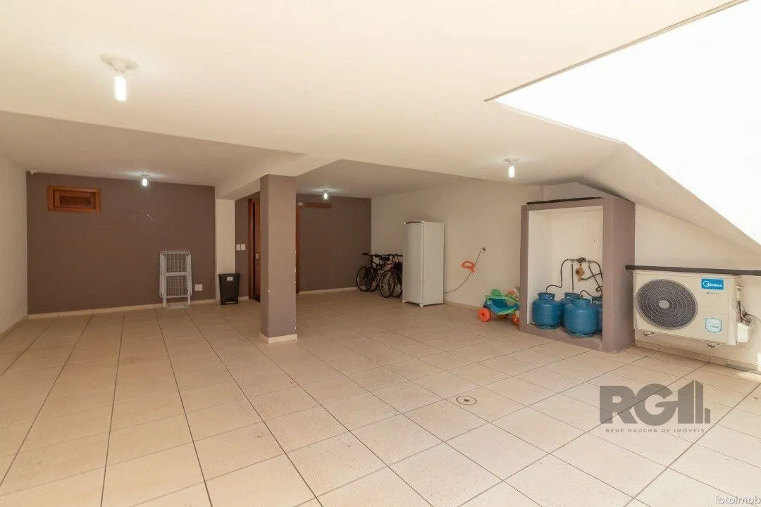 Imagem Casa Condominio para Venda - 307m², 5 dormitórios, sendo 1 suites, 4 vagas - Cristal