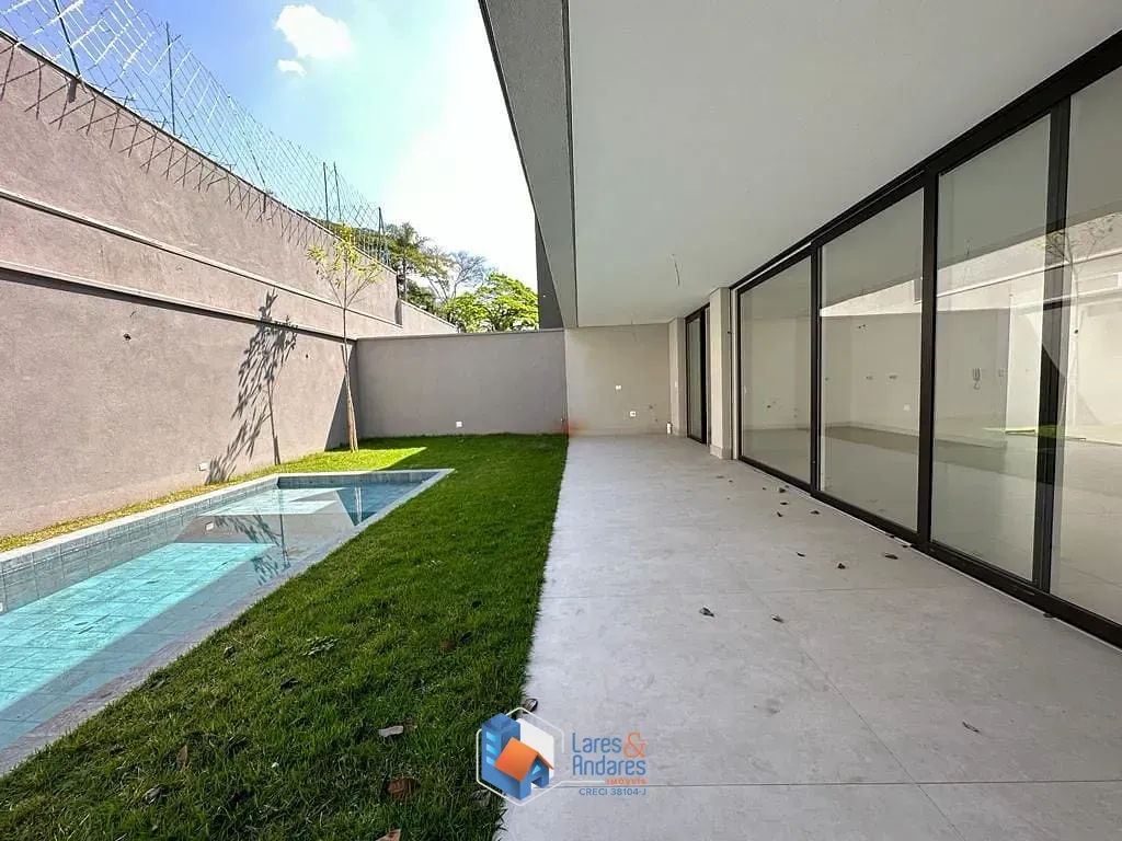 Imagem Casa em condomínio para venda em Campo Belo com 4 quartos, sendo 4 suítes, 401.12m²