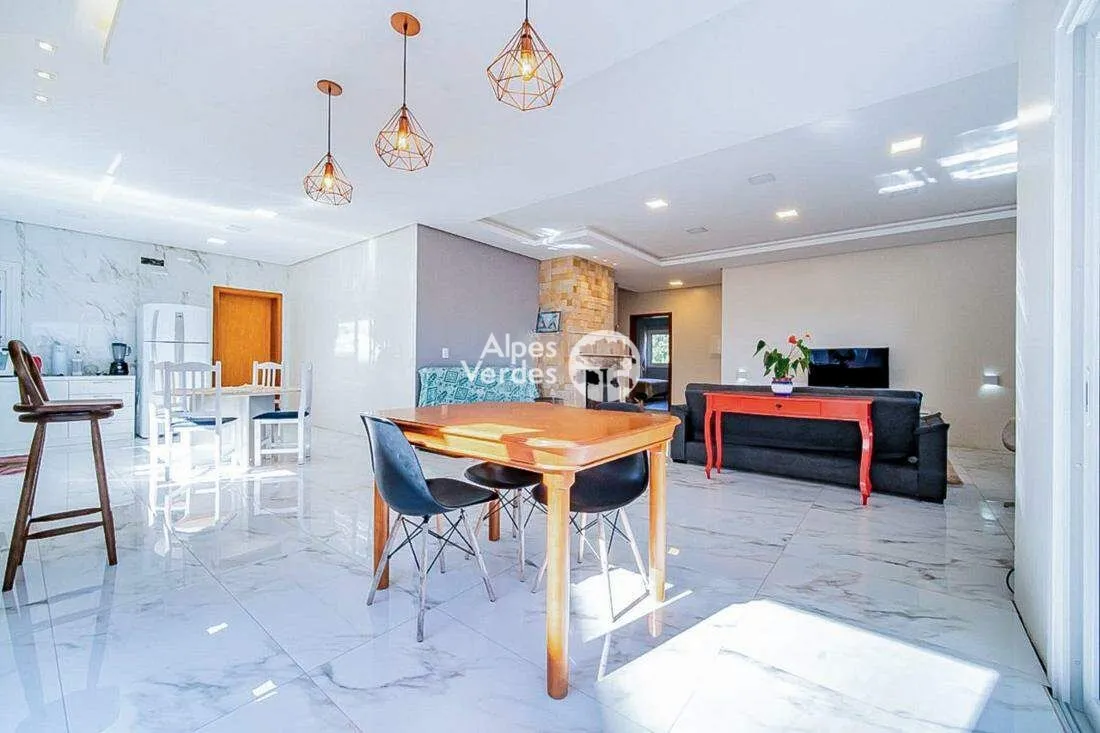 Imagem Vende - se Casa em Gramado, com 03 dormitórios