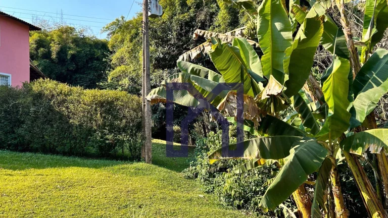Imagem Chácara com 5 dormitórios à venda, 10000 m² por R$ 750.000,00 - São Pedro - Itajubá/MG
