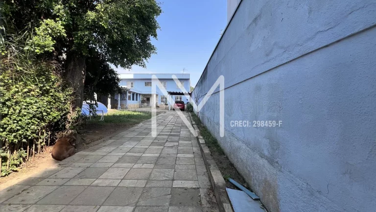 Imagem Casa à Venda 3 Quartos Terreno 570m² - 376m² de construção - Centro - SJC