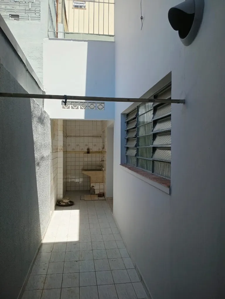 Imagem Imperdível Sobrado à Venda no Centro de Santo André-SP: 3 Quartos, 1 Suíte, 2 Banheiros, 2 Vagas, 214m²!