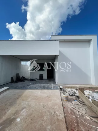 CASA NOVA Á VENDA DISPONIVEL NO JARDIM PIENZA, EM SINOP - MT.