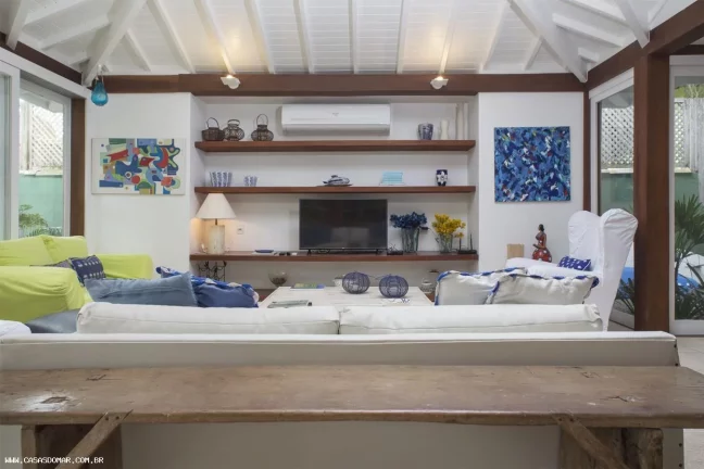 Imagem Imperdível: Casa em condomínio de luxo em Manguinhos, Búzios-RJ, com 4 quartos, 4 suítes e 2 vagas de garagem!