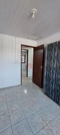 Imagem Casa 03 quartos, semi mobiliada, amplo espaço de terreno, Santa Rita, Campo Largo/PR