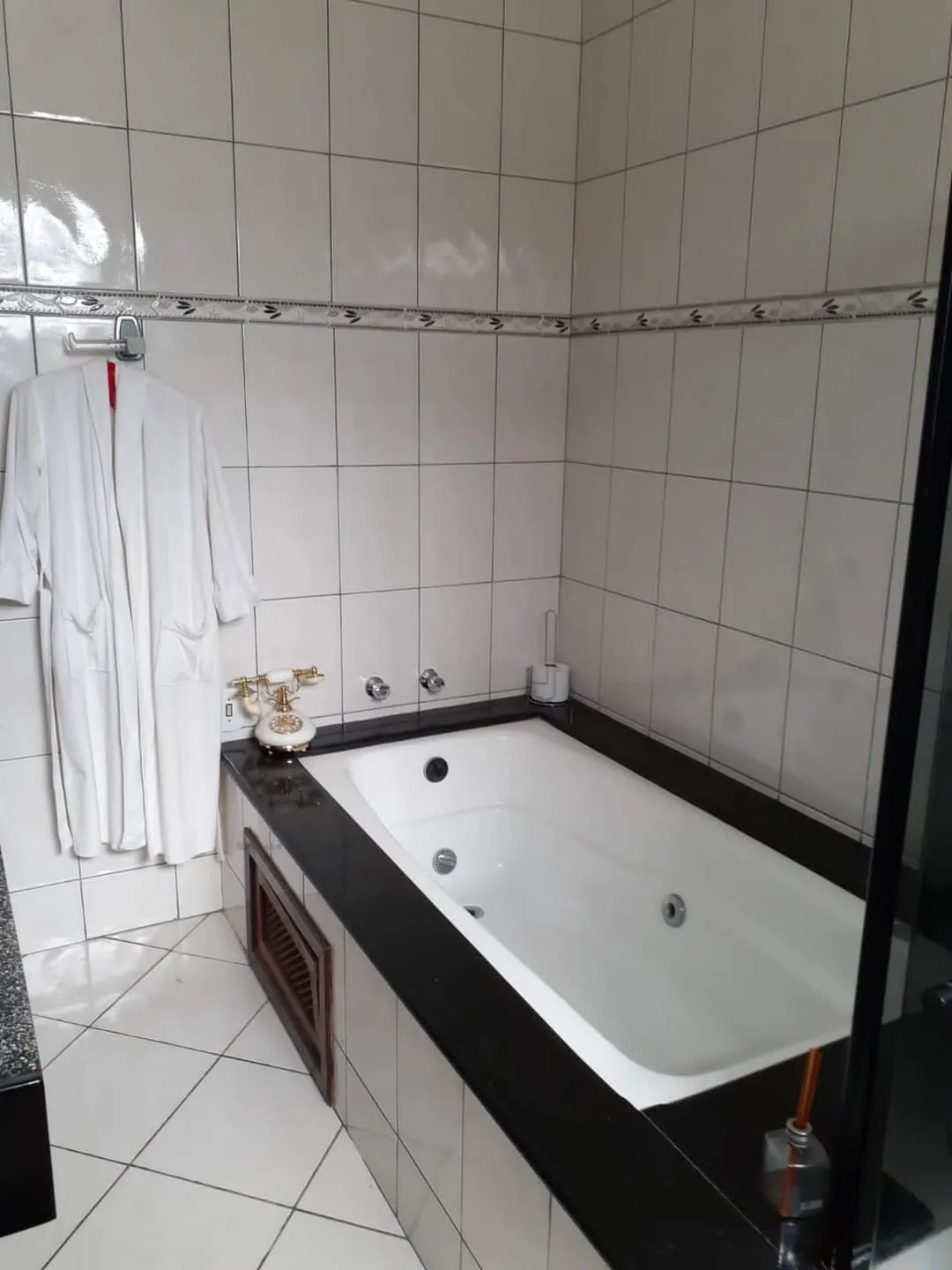 Imagem Casa à venda 4 Quartos, 2 Suites, 2 Vagas, 250M², Jardim Yassuda, Pindamonhangaba - SP