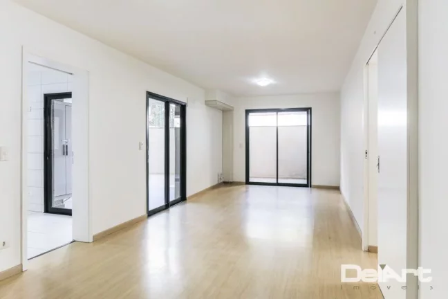Imagem Apartamento térreo com 02 gardens - Bairro Bigorrilho - 122m2 privativos + 122 de gardens - R$ 1.100.000,00
