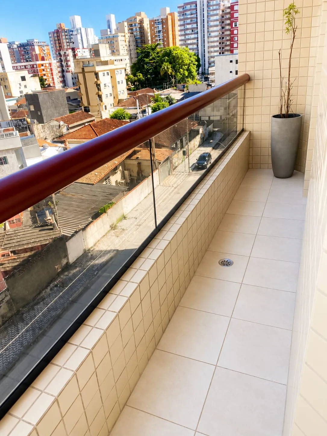 Imagem Moderno Apartamento na Praia Grande - TUPI