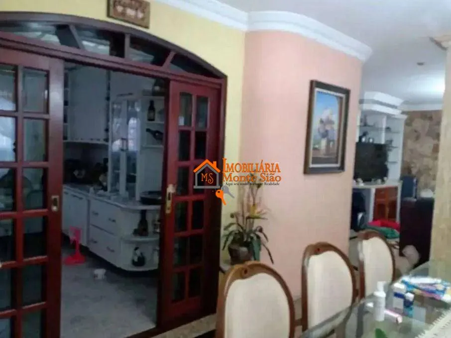 Imagem Sobrado com 3 dormitórios à venda, 260 m² por R$ 1.090.000 - Vila Rosália - Guarulhos/SP
