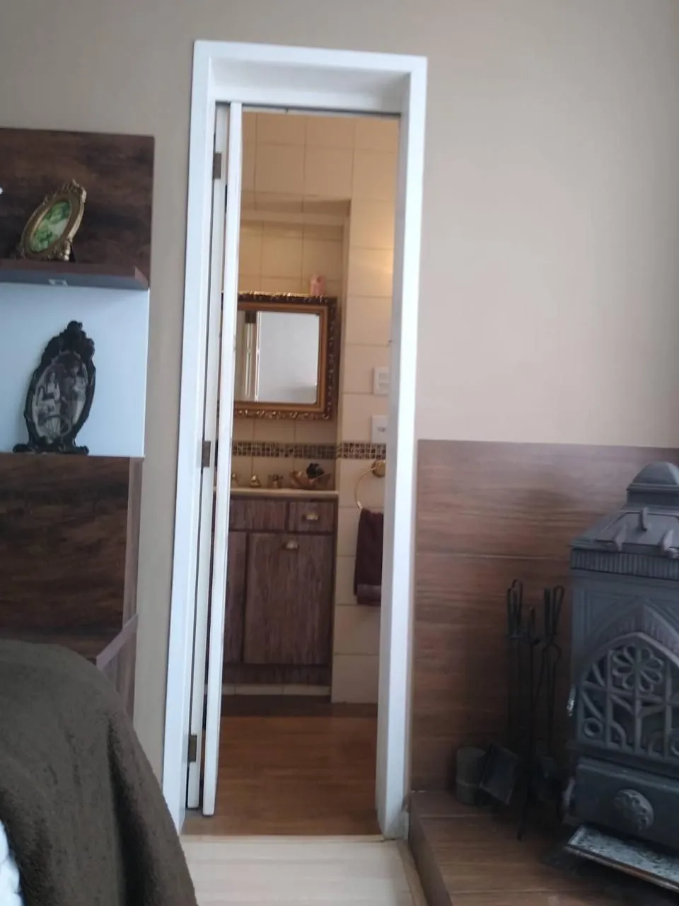 Imagem Vende-se apartamento com 3 quartos(1 suíte), 114m² e 1 vaga - Moinhos de Vento