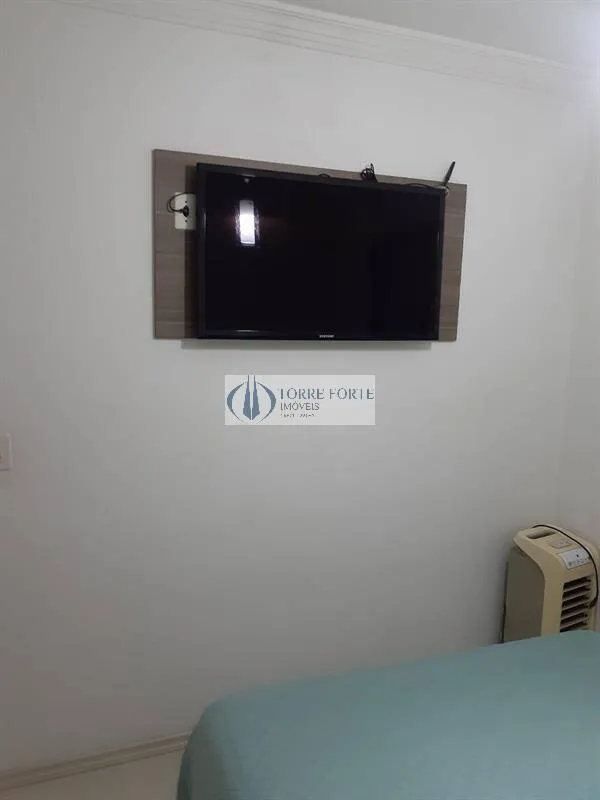 Imagem Apartamento com 2 dormitorios 1 vaga , varanda na Cidade Lider .