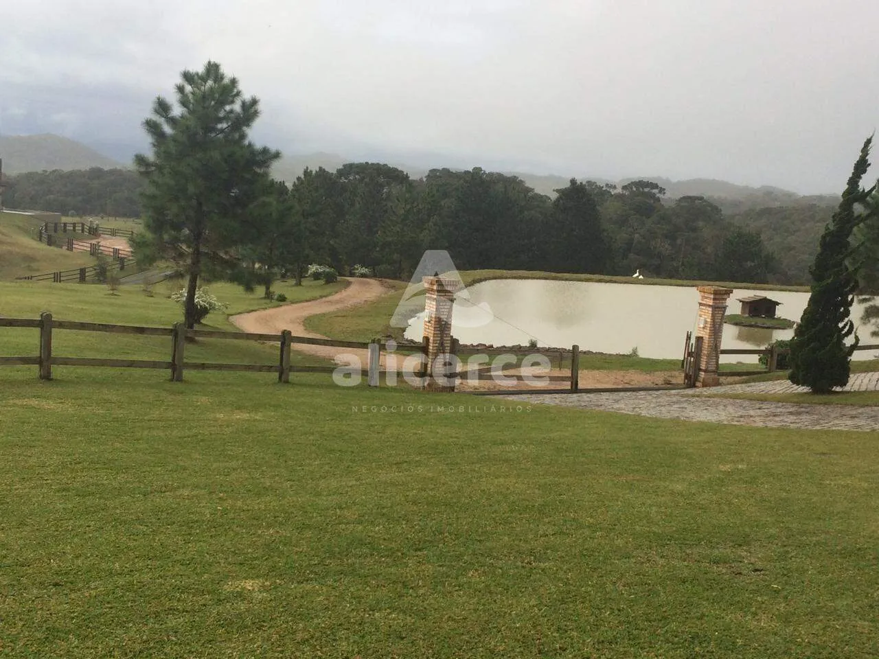 Imagem Terreno rural de 2.692m²,natureza, tranquilidade, segurança e uma estrutura em Condomínio com Lagos, Cachoeira e Estrutura Completa em Rancho Queimado