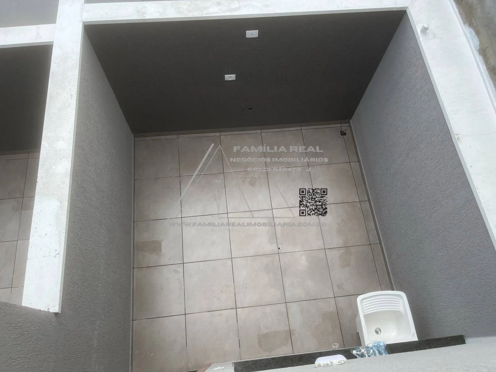 Imagem Sobrados novos, com 03 Dormitórios, sendo 01 Suíte, com varanda e 02 Vagas de Garagem, 01 Coberta, à Venda, no Artur Alvim, na Vila Nhocuné.
