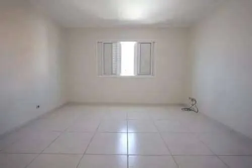 Imagem Sobrado com 3 dormitórios no Bairro Campestre em Santo André
