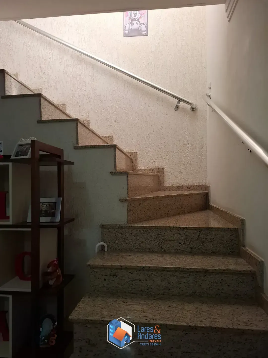 Imagem Casa para venda em Santa Teresinha com 9 quartos, sendo 3 suítes, 522m²